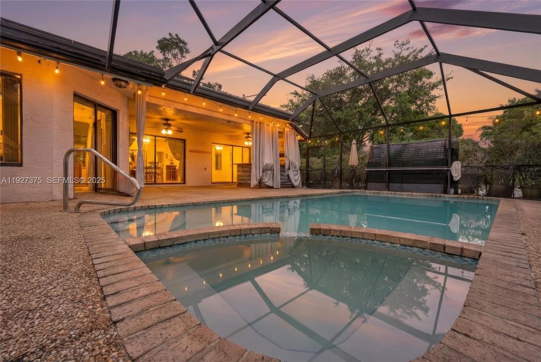 For Sale: $750,000 (4 beds, 3 baths, 2262 Square Feet)