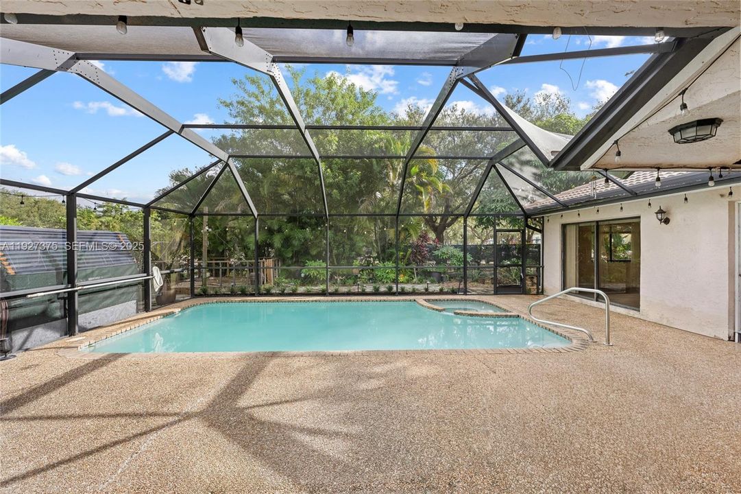 For Sale: $750,000 (4 beds, 3 baths, 2262 Square Feet)