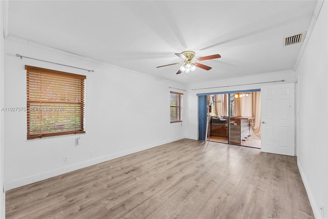 For Sale: $750,000 (4 beds, 3 baths, 2262 Square Feet)