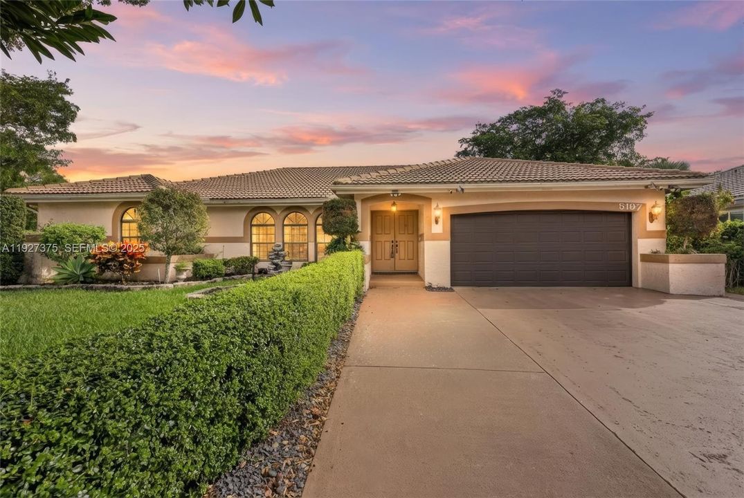 For Sale: $750,000 (4 beds, 3 baths, 2262 Square Feet)