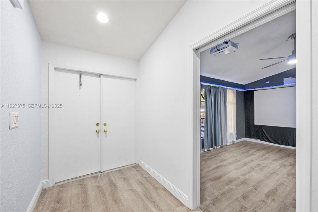 For Sale: $750,000 (4 beds, 3 baths, 2262 Square Feet)