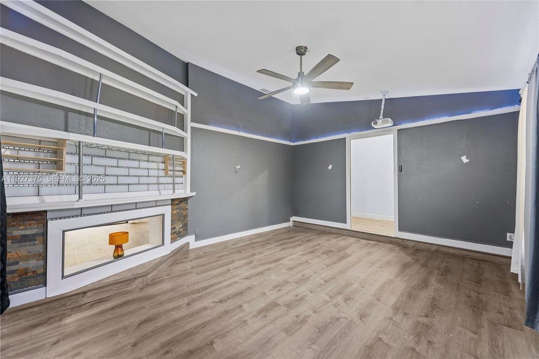 For Sale: $750,000 (4 beds, 3 baths, 2262 Square Feet)