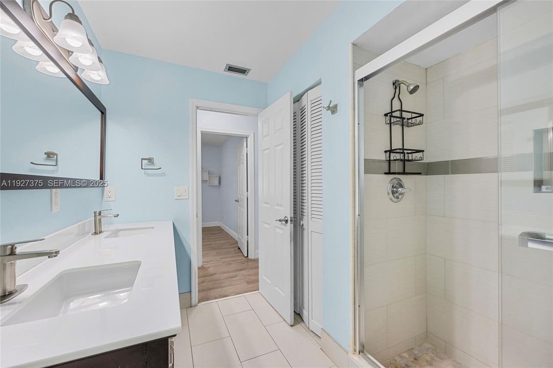 For Sale: $750,000 (4 beds, 3 baths, 2262 Square Feet)