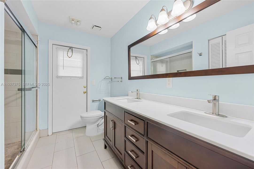 For Sale: $750,000 (4 beds, 3 baths, 2262 Square Feet)