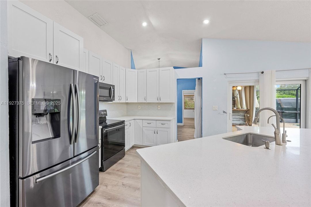 For Sale: $750,000 (4 beds, 3 baths, 2262 Square Feet)