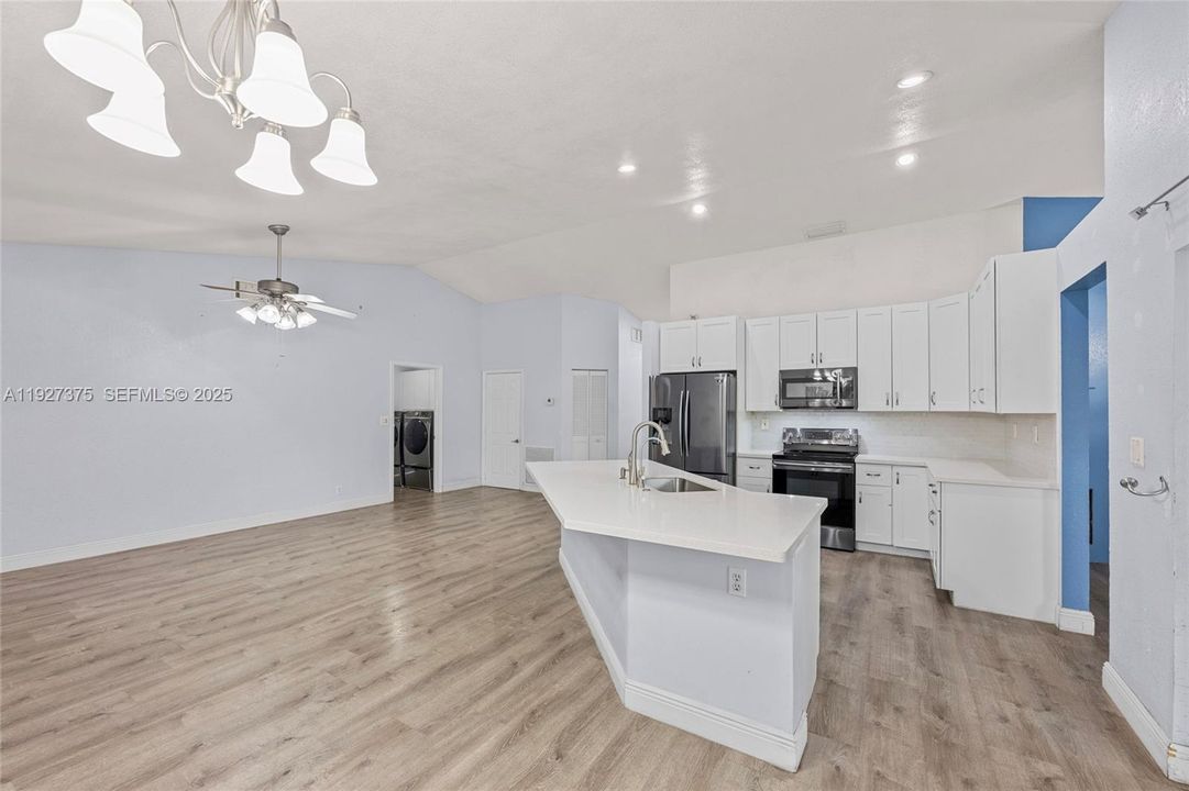 For Sale: $750,000 (4 beds, 3 baths, 2262 Square Feet)