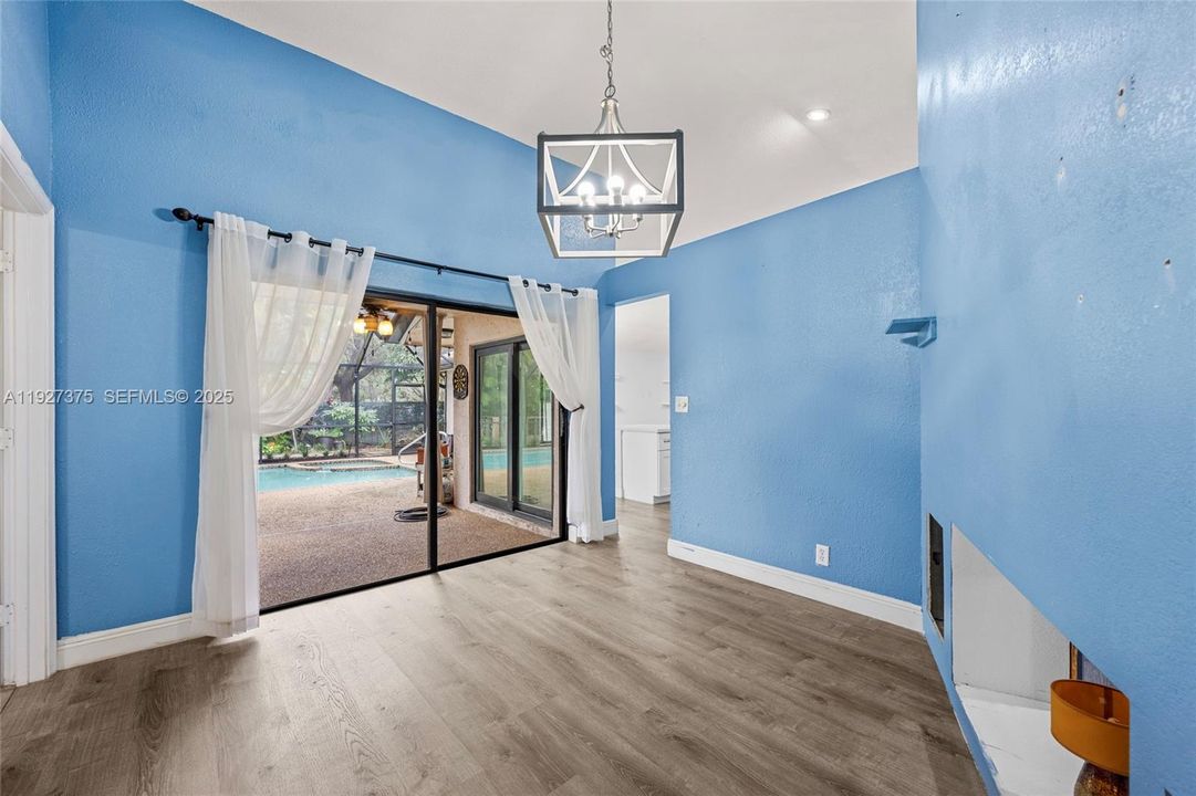 For Sale: $750,000 (4 beds, 3 baths, 2262 Square Feet)