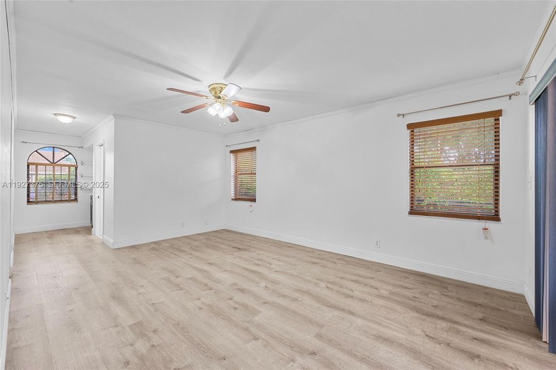 For Sale: $750,000 (4 beds, 3 baths, 2262 Square Feet)