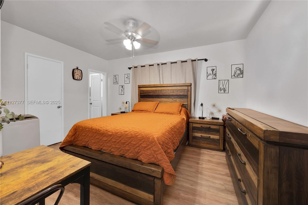 For Sale: $730,000 (3 beds, 2 baths, 2120 Square Feet)