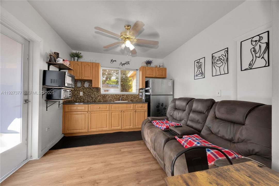 For Sale: $730,000 (3 beds, 2 baths, 2120 Square Feet)