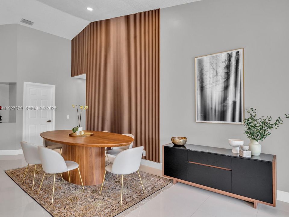 En Renta: $4,600 (3 camas, 2 baños, 1672 Pies cuadrados)