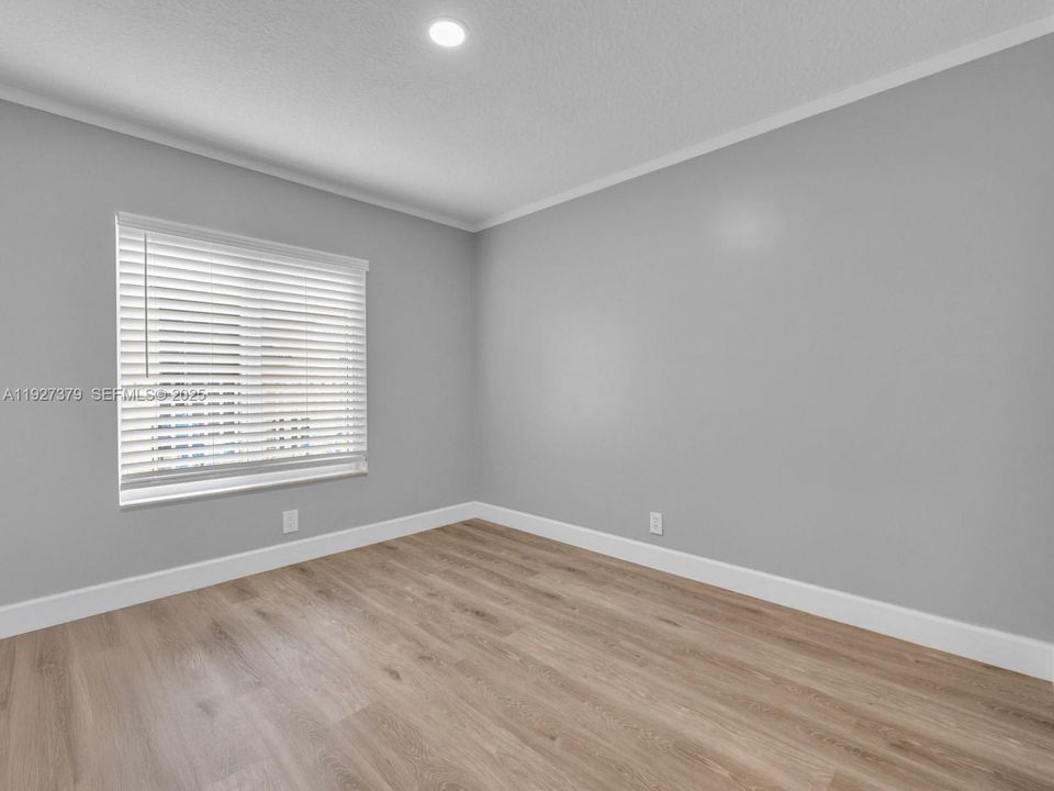 En Renta: $4,600 (3 camas, 2 baños, 1672 Pies cuadrados)