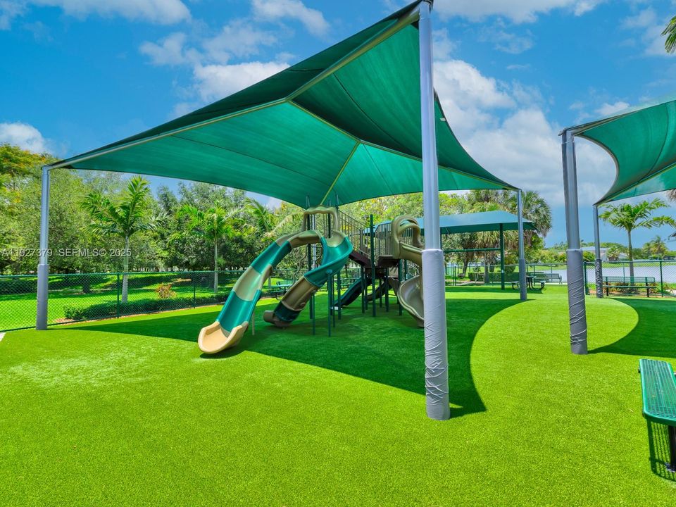 En Renta: $4,600 (3 camas, 2 baños, 1672 Pies cuadrados)