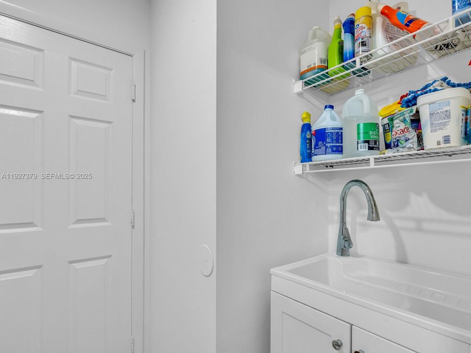 En Renta: $4,600 (3 camas, 2 baños, 1672 Pies cuadrados)