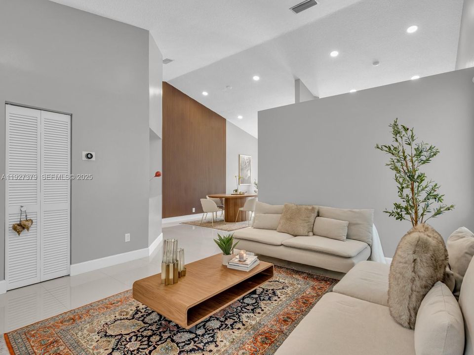 En Renta: $4,600 (3 camas, 2 baños, 1672 Pies cuadrados)