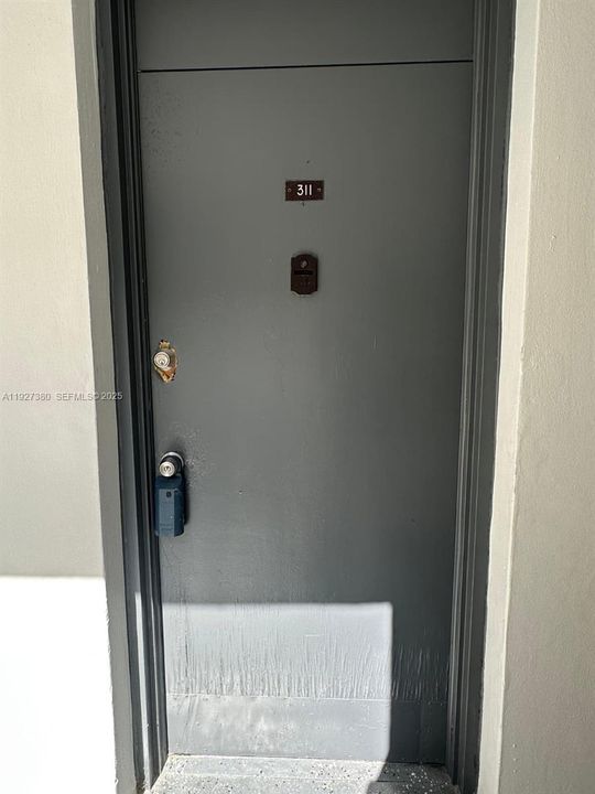 出租: $1,500 (1 贝兹, 1 浴室, 840 平方英尺)