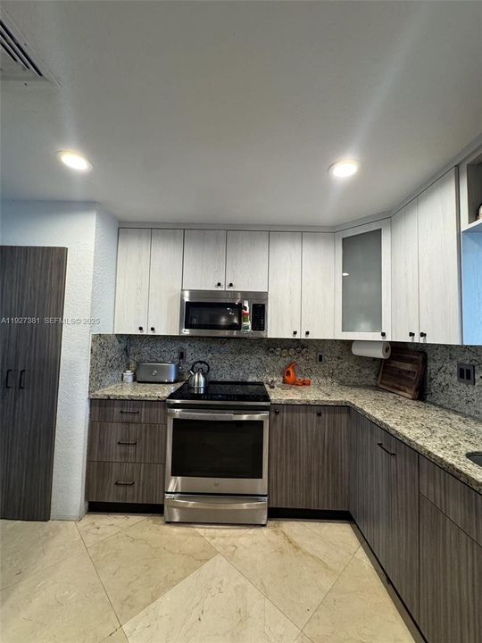 В аренду: $6,900 (4 спален, 3 ванн, 2923 Квадратных фут)