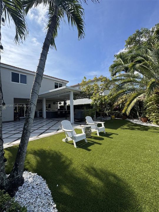 В аренду: $6,900 (4 спален, 3 ванн, 2923 Квадратных фут)