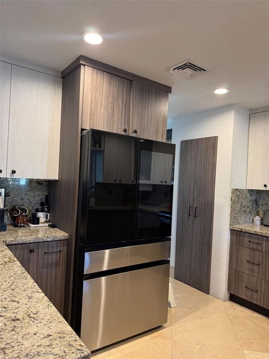 В аренду: $6,900 (4 спален, 3 ванн, 2923 Квадратных фут)