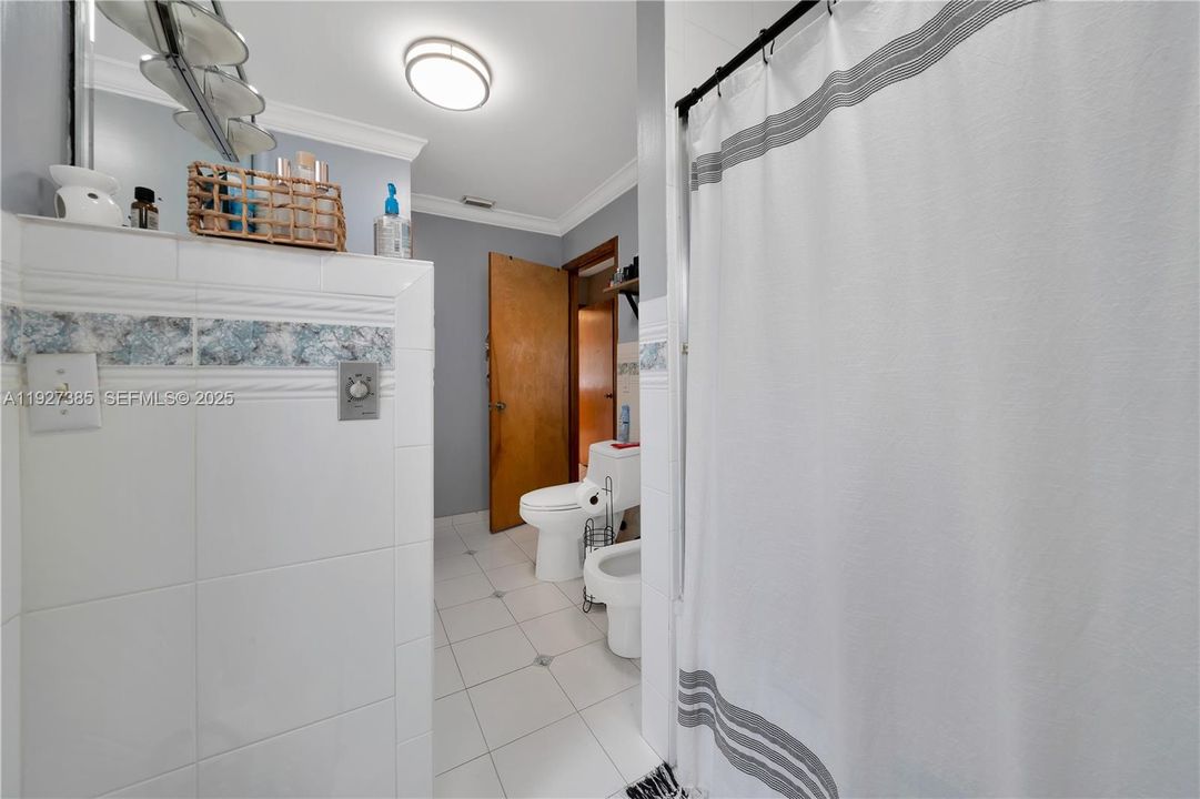 For Sale: $695,000 (3 beds, 2 baths, 1640 Square Feet)