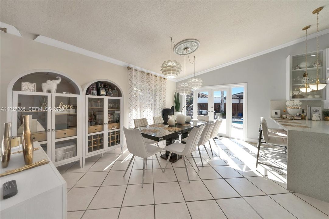 For Sale: $695,000 (3 beds, 2 baths, 1640 Square Feet)