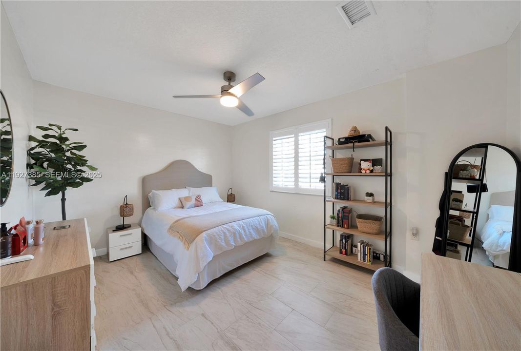 For Sale: $695,000 (3 beds, 2 baths, 1640 Square Feet)