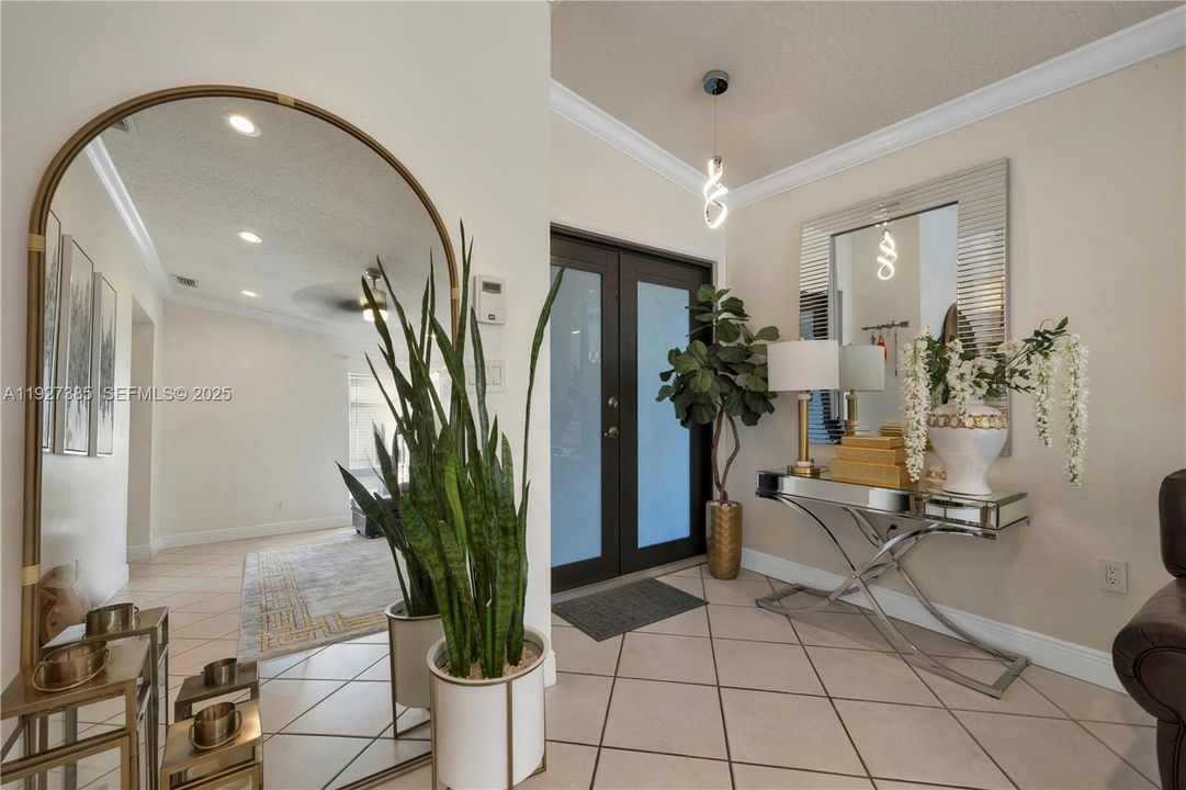 For Sale: $695,000 (3 beds, 2 baths, 1640 Square Feet)