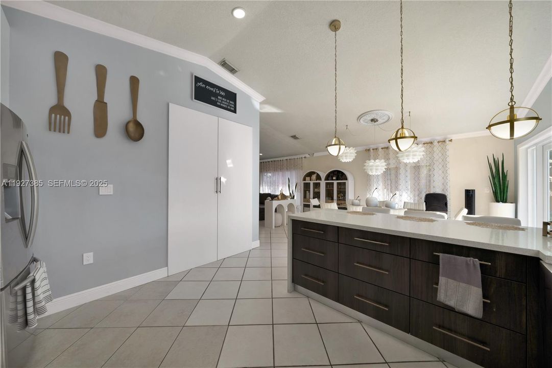 For Sale: $695,000 (3 beds, 2 baths, 1640 Square Feet)