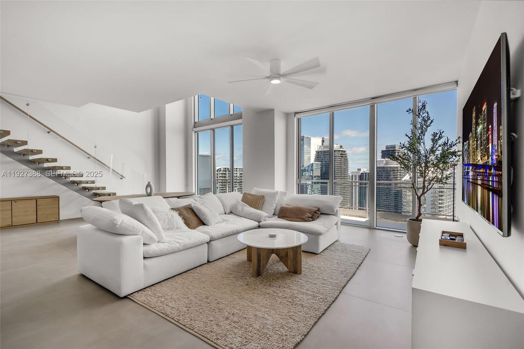 For Rent: $18,000 (3 beds, 3 baths, 2289 Square Feet)