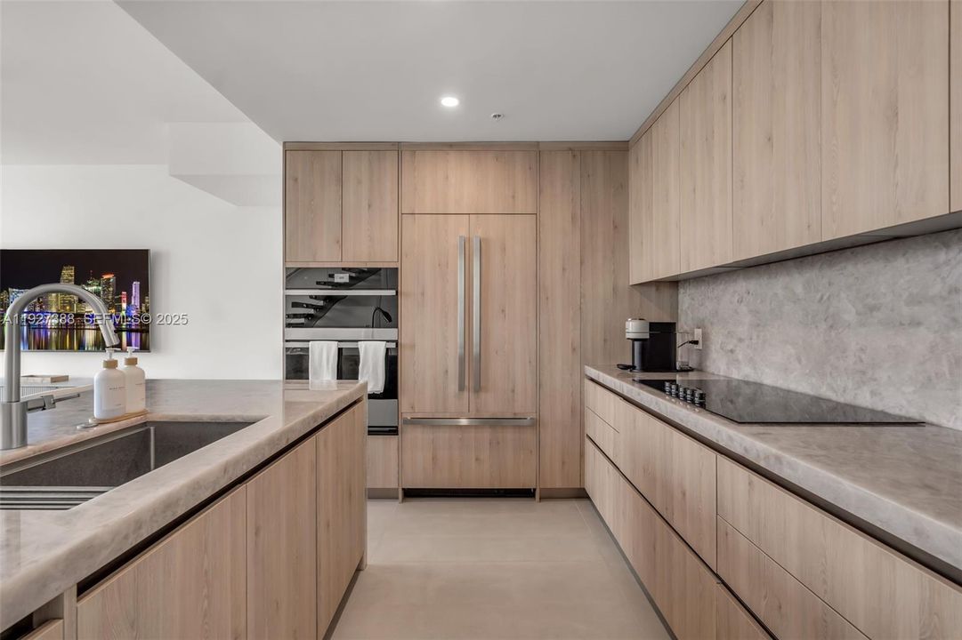 For Rent: $18,000 (3 beds, 3 baths, 2289 Square Feet)