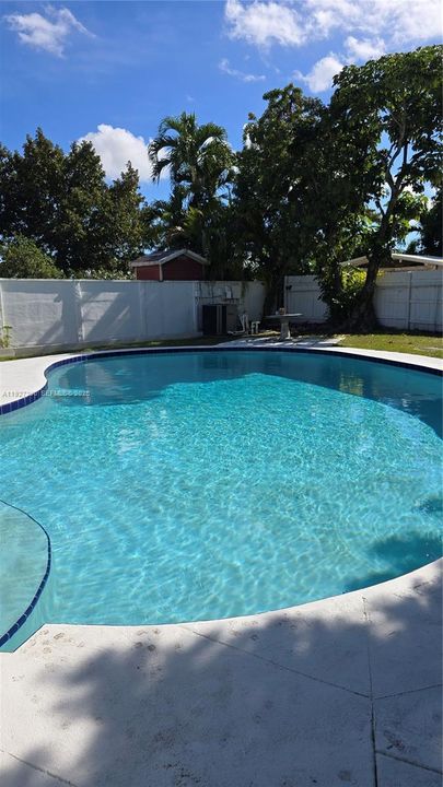 В аренду: $3,500 (3 спален, 1 ванн, 1053 Квадратных фут)