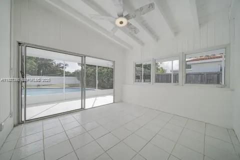 В аренду: $3,500 (3 спален, 1 ванн, 1053 Квадратных фут)