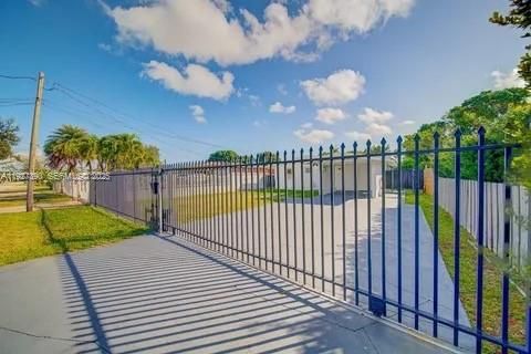 В аренду: $3,500 (3 спален, 1 ванн, 1053 Квадратных фут)