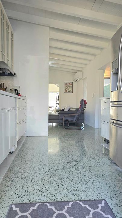 В аренду: $3,500 (3 спален, 1 ванн, 1053 Квадратных фут)