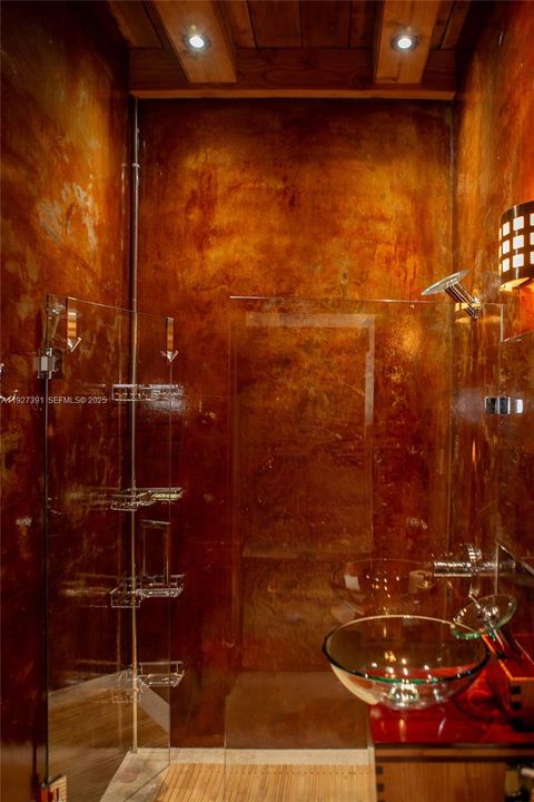 待售: $1,850,000 (4 贝兹, 3 浴室, 2300 平方英尺)