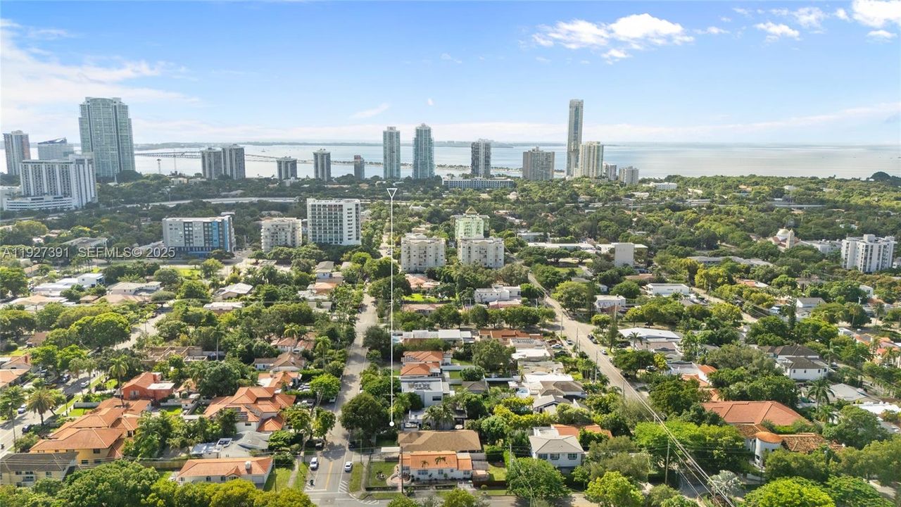 待售: $1,850,000 (4 贝兹, 3 浴室, 2300 平方英尺)