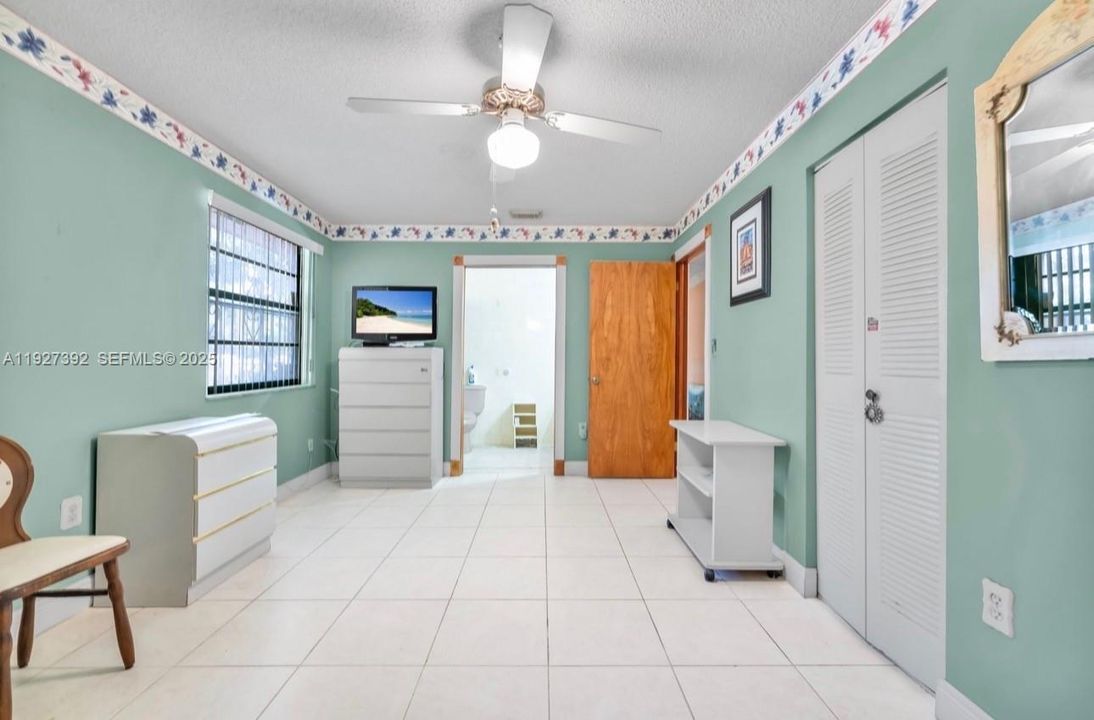 На продажу: $420,000 (3 спален, 2 ванн, 1196 Квадратных фут)