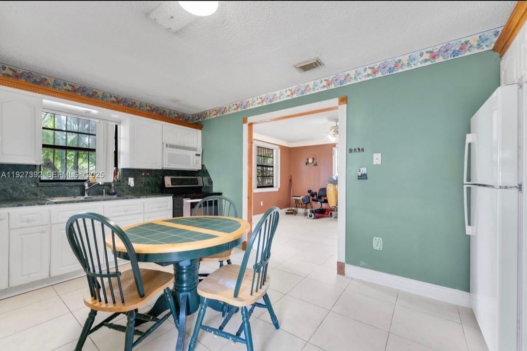 На продажу: $420,000 (3 спален, 2 ванн, 1196 Квадратных фут)