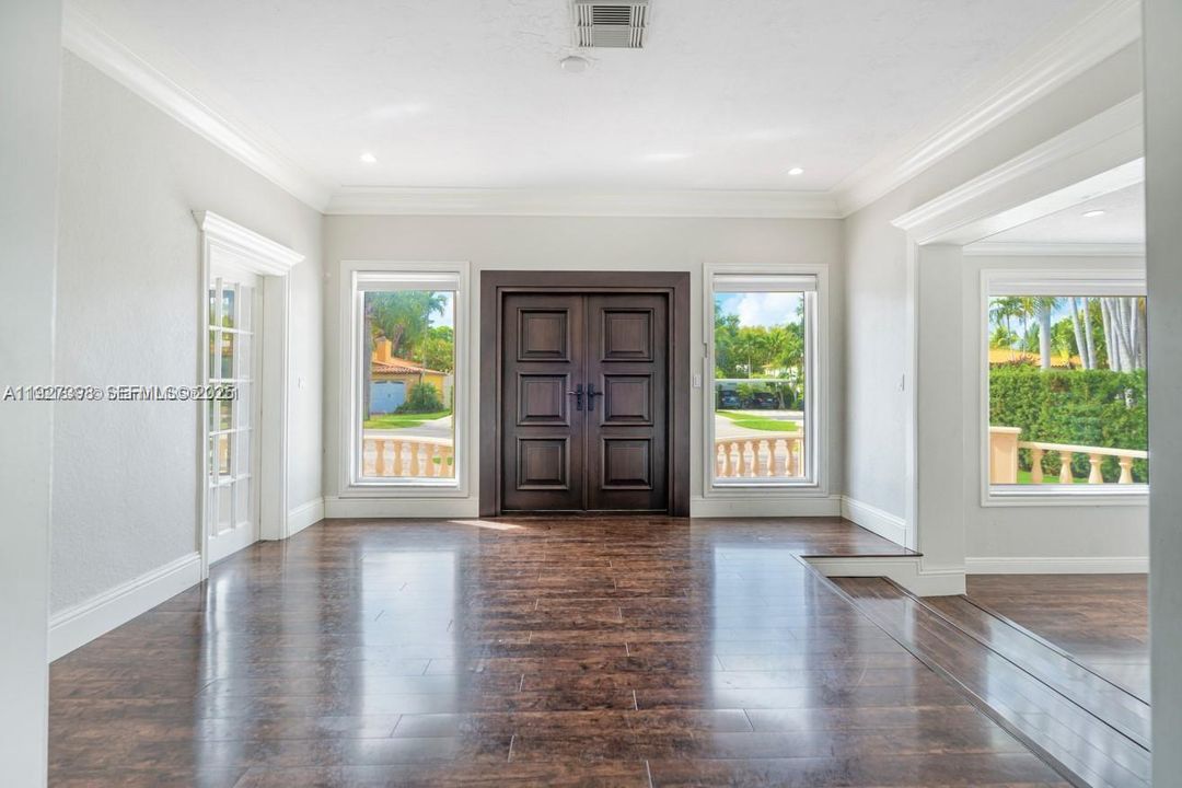 待售: $1,950,000 (5 贝兹, 3 浴室, 3177 平方英尺)