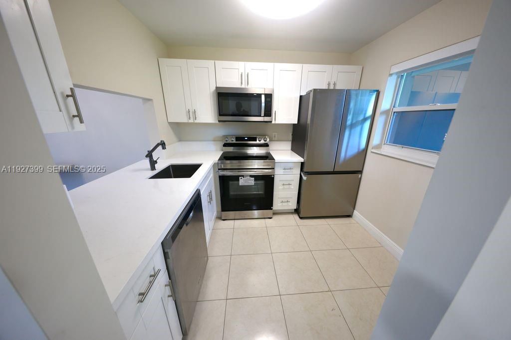 На продажу: $185,000 (1 спален, 1 ванн, 870 Квадратных фут)