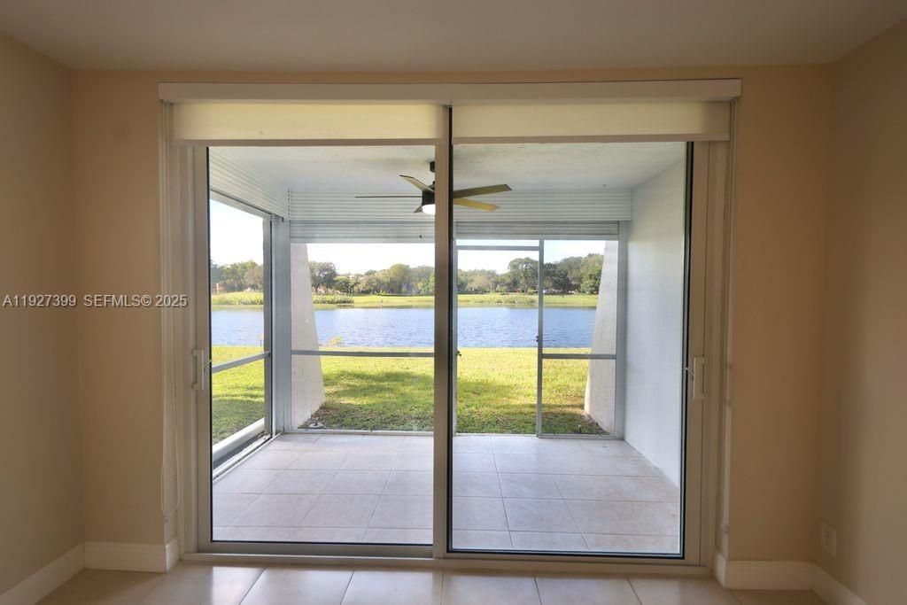 На продажу: $185,000 (1 спален, 1 ванн, 870 Квадратных фут)