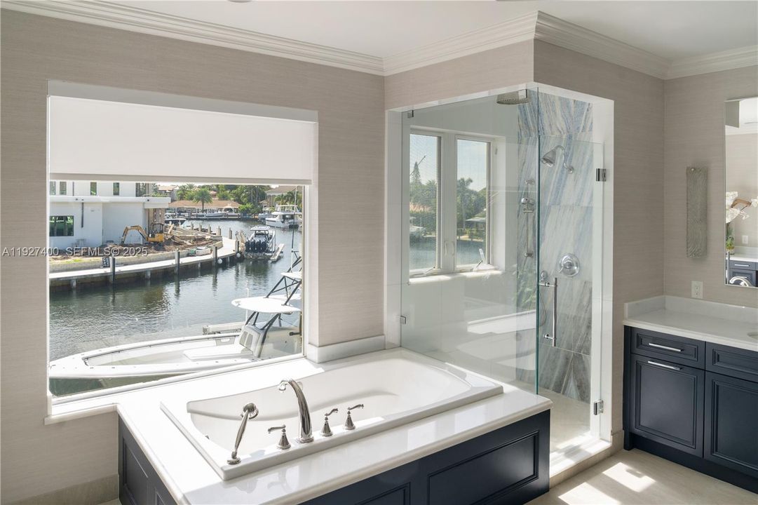 На продажу: $6,395,000 (5 спален, 5 ванн, 5415 Квадратных фут)