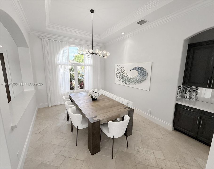 На продажу: $6,395,000 (5 спален, 5 ванн, 5415 Квадратных фут)