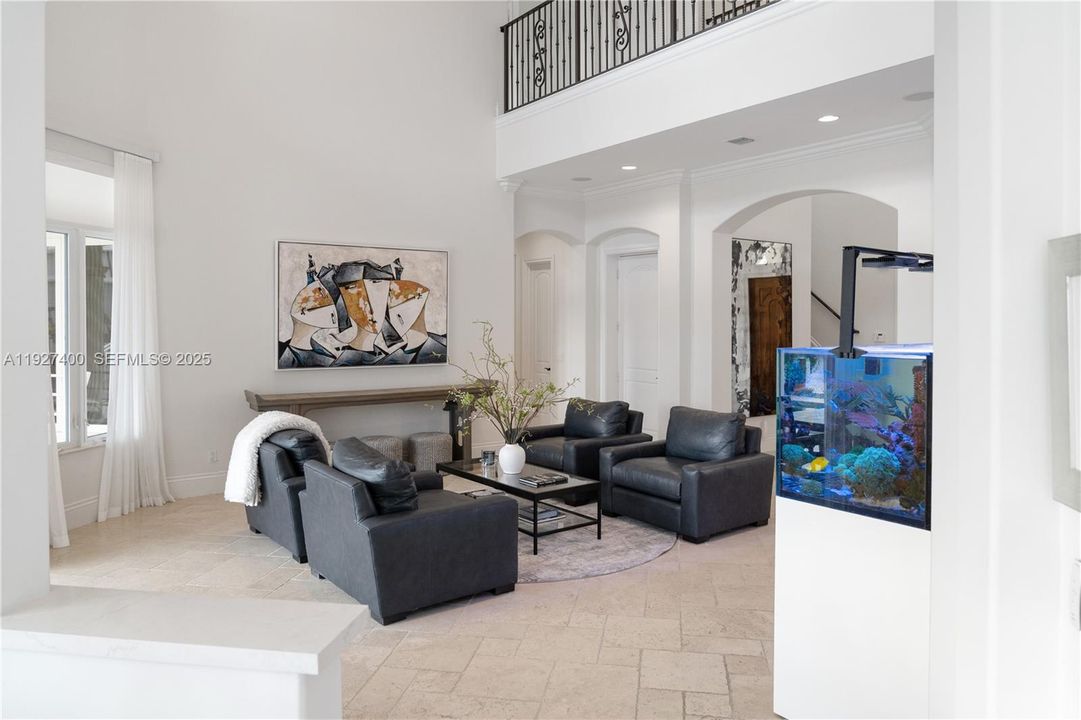 На продажу: $6,395,000 (5 спален, 5 ванн, 5415 Квадратных фут)