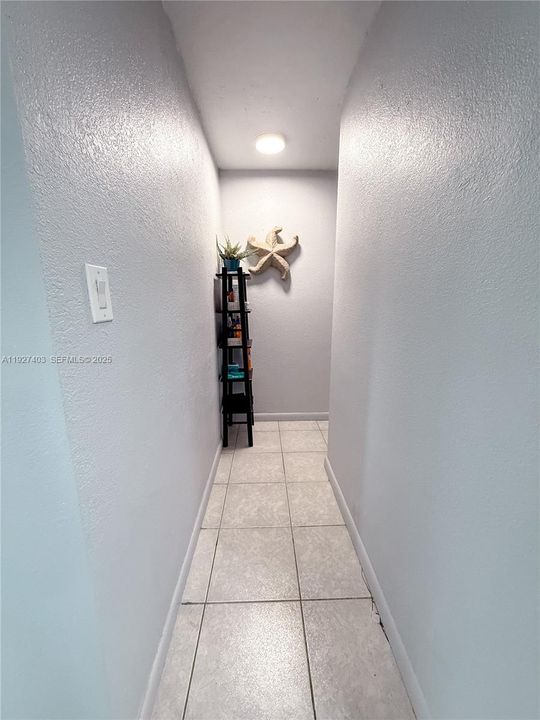 For Sale: $1,200,000 (3 beds, 1 baths, 1892 Square Feet)