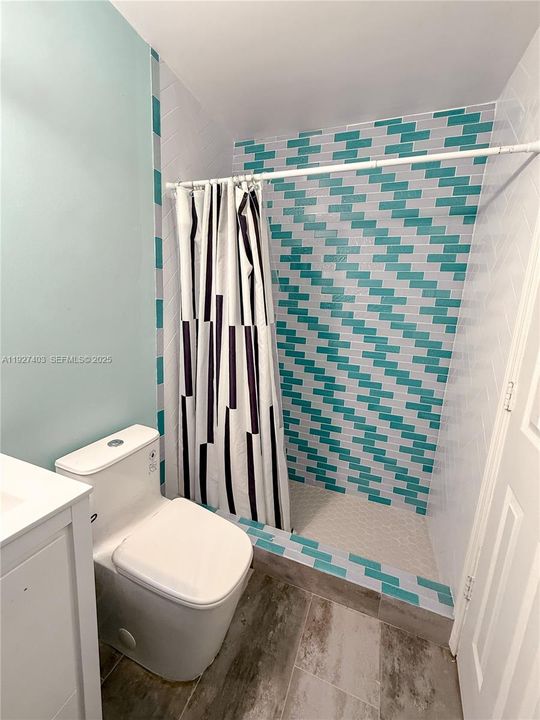 For Sale: $1,200,000 (3 beds, 1 baths, 1892 Square Feet)