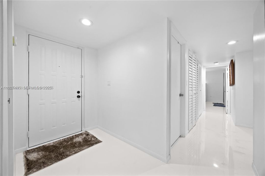 For Rent: $3,500 (3 beds, 2 baths, 1152 Square Feet)