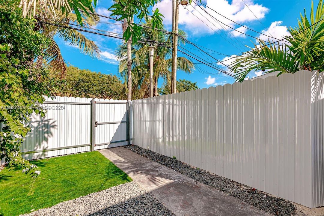 В аренду: $1,500 (1 спален, 1 ванн, 560 Квадратных фут)