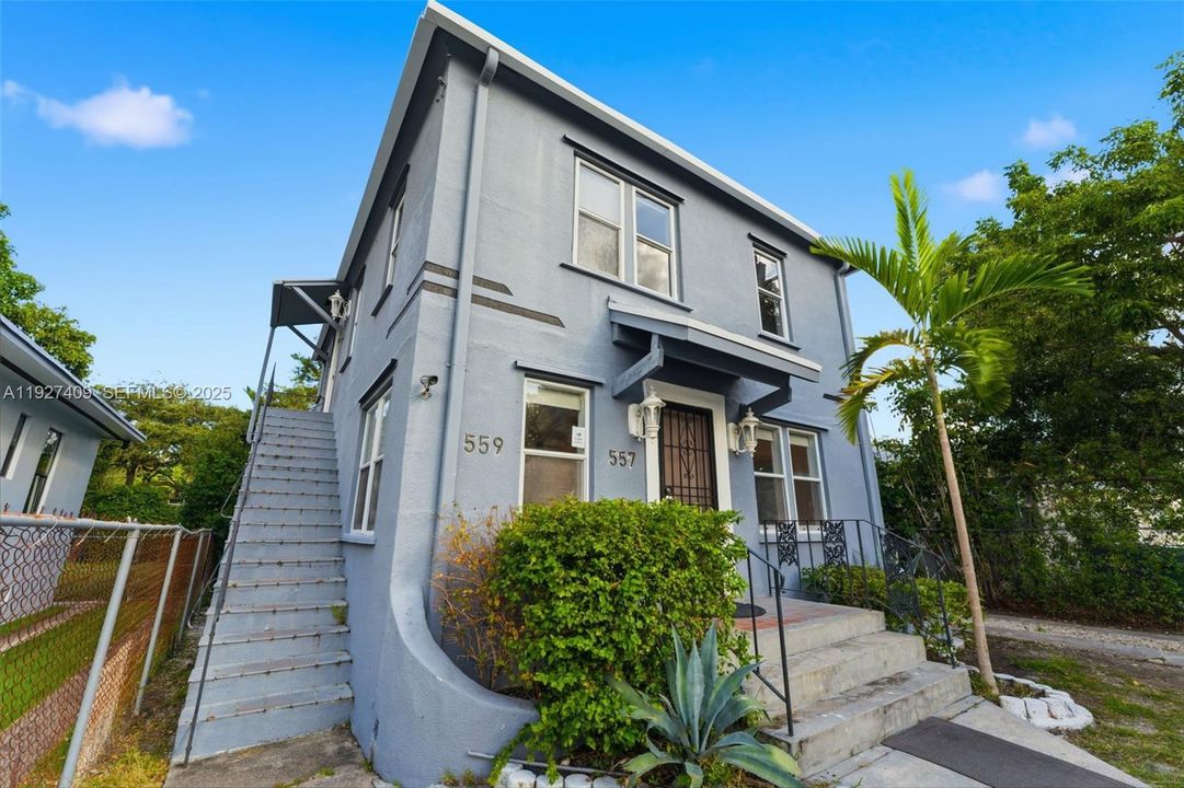 В аренду: $3,000 (4 спален, 2 ванн, 1728 Квадратных фут)