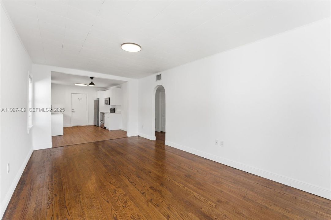 В аренду: $3,000 (4 спален, 2 ванн, 1728 Квадратных фут)